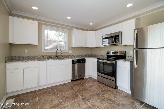 Building Photo - 303 New Christman Ln