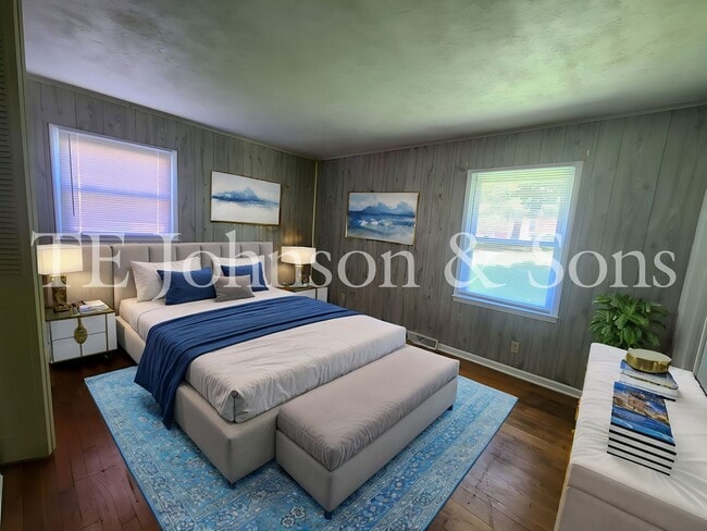 Building Photo - 3 Bed Home Situated near Hwy. 311 & Local Golf Course