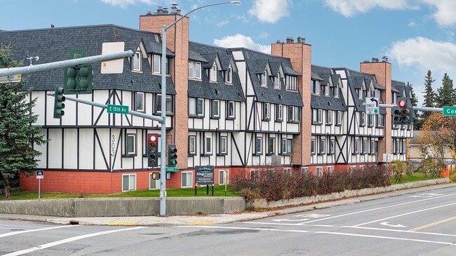 Building Photo - Kings Court