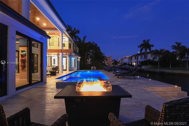 Building Photo - 750 Marine Dr