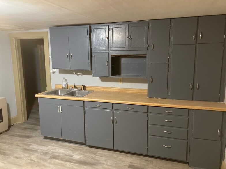Kitchen - 20 Church St