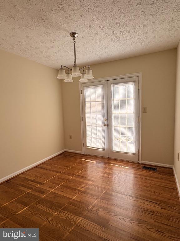 Building Photo - 2120 Commissary Cir