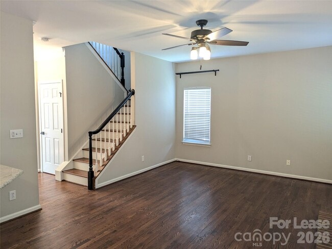 Building Photo - 279 Chandeleur Dr