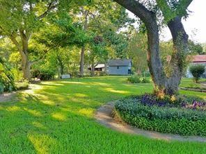 Building Photo - 206 Pecan Dr
