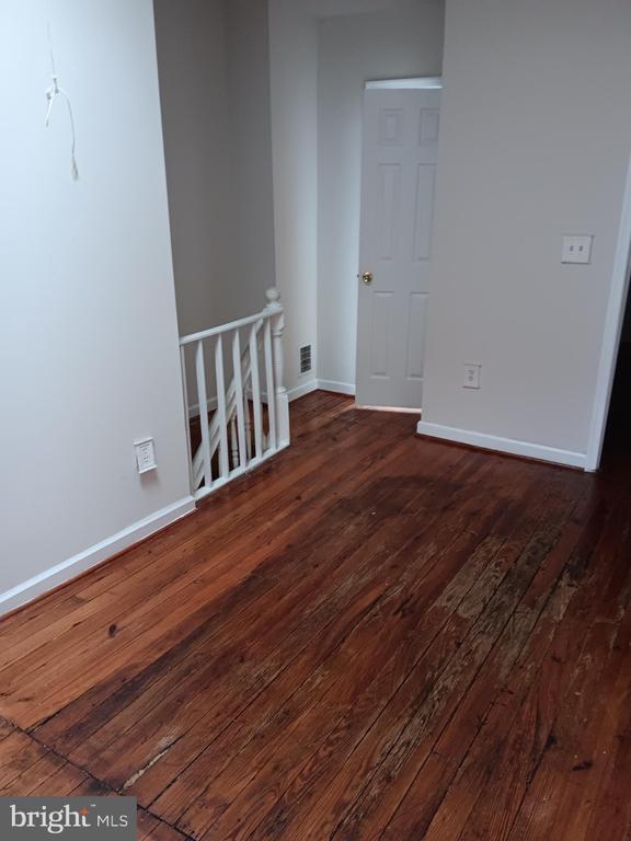 Building Photo - 117 N Glover St