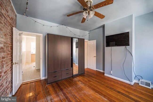 Building Photo - 835 N Newkirk St