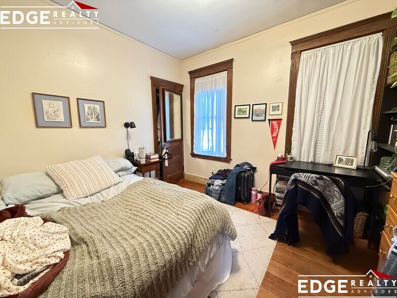 Building Photo - 95 Gardner St