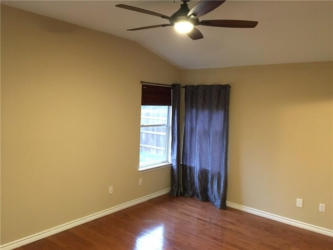 Building Photo - 1216 Brashear Ln