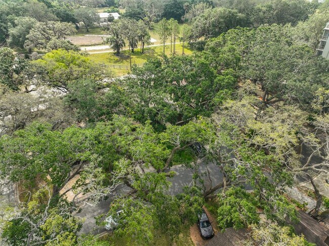 Building Photo - 13703 Sweetwater Cove Pl