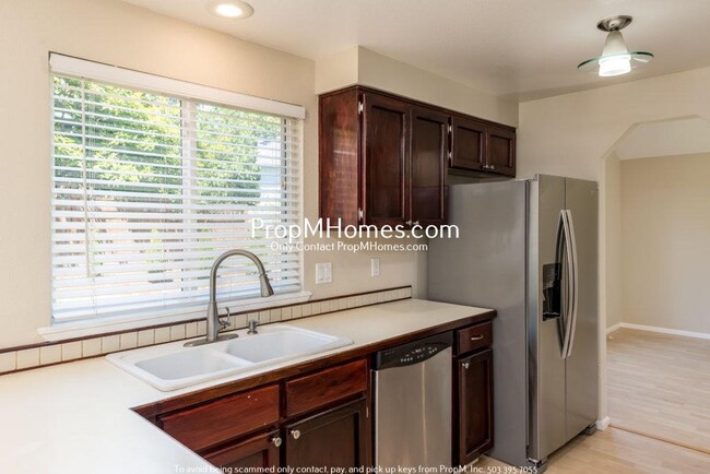 Building Photo - Charming Three Bedroom Home in West Beaver...