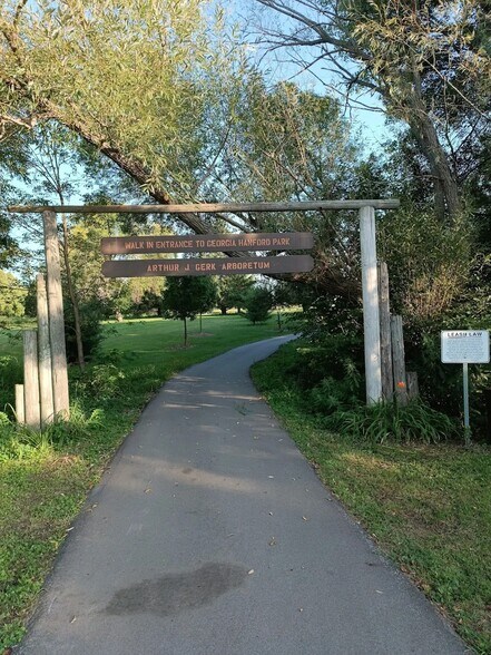 Georgia Handford Park (1 block away) - 25 22nd St SE