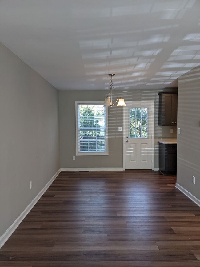 Building Photo - Black Mountain Rental - Duplex