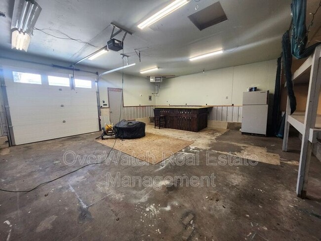 Building Photo - 8721 Ange St