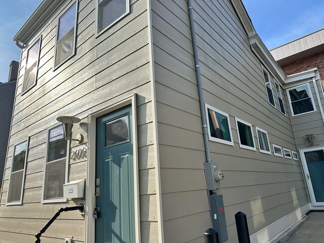 Building Photo - 2606 Larkins Wy