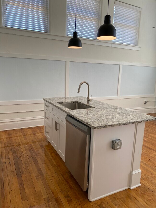 Building Photo - School