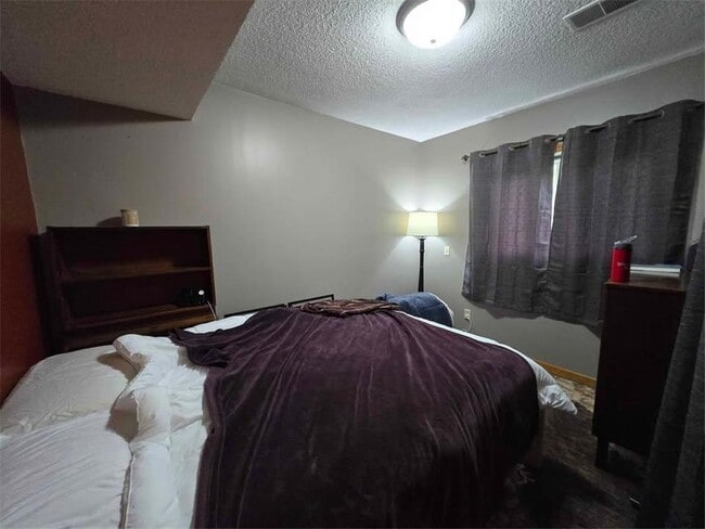 Building Photo - 161 Sunflower Ln