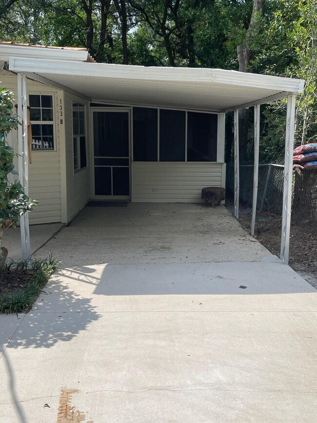 Building Photo - 133 3rd St