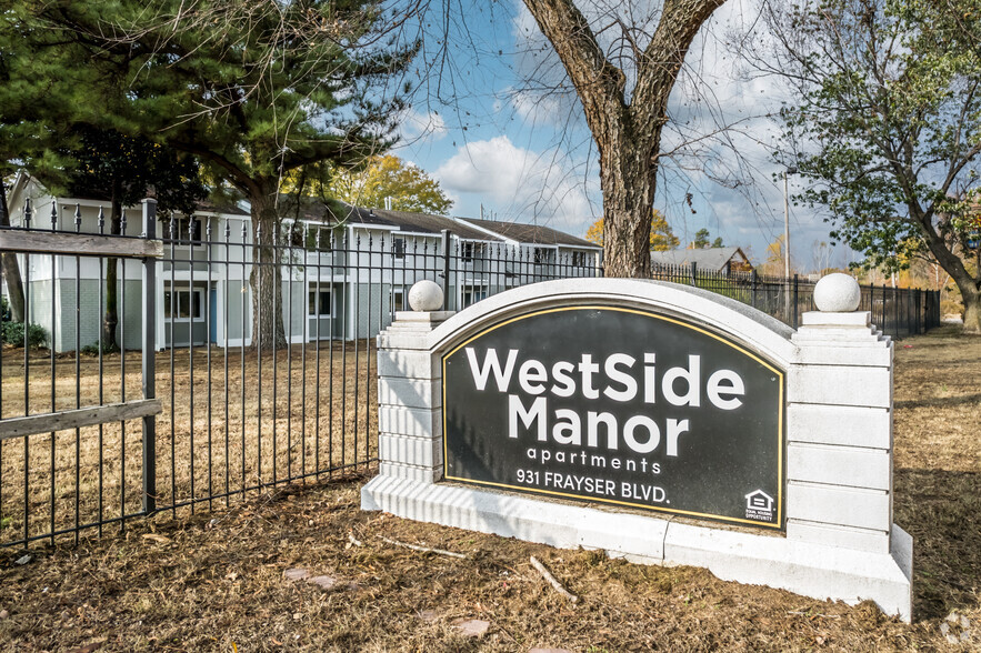 Primary Photo - Westside Manor