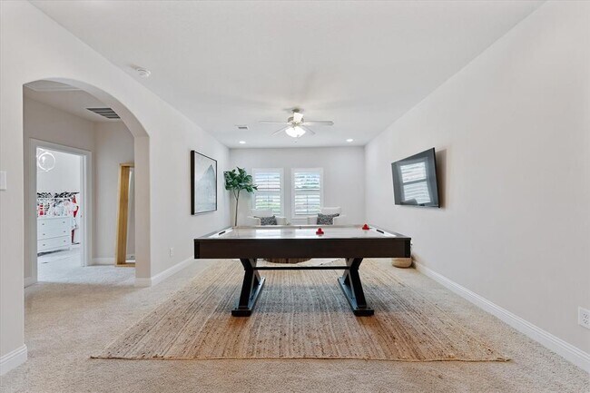 Building Photo - 5823 Stratton Wds Dr