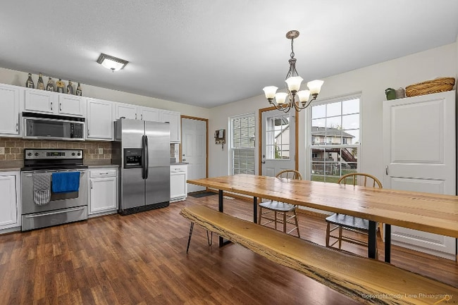 Building Photo - 4670 Teak Dr
