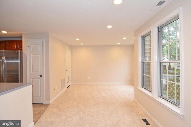 Building Photo - 6008 Good Lion Ct