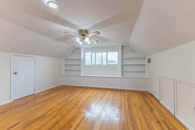 Building Photo - 4419 Knight Dr