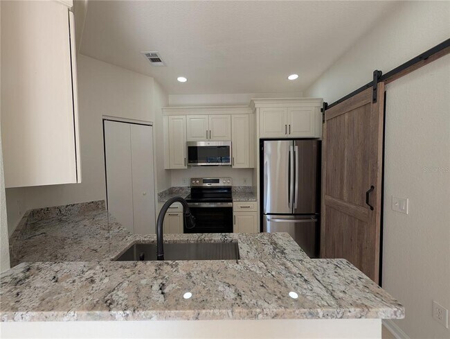 Building Photo - 2107 Portofino Pl