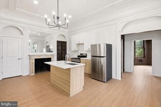 Building Photo - 6012 Ridge Ave