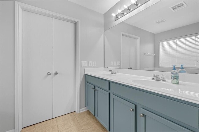 Building Photo - 9307 Harts Garden Ln
