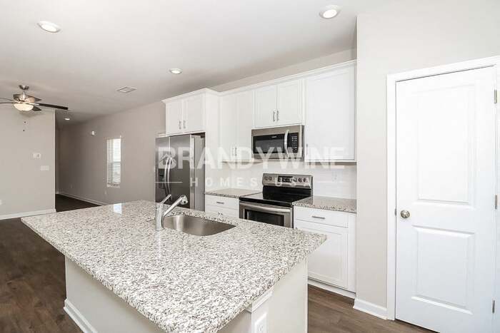 Building Photo - 110 Crestview Wy