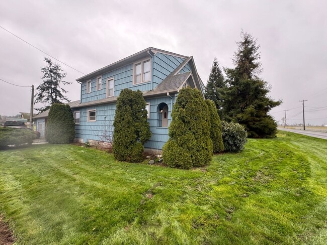 Building Photo - Farmhouse Short Term Partially Furnished (Available now through September)