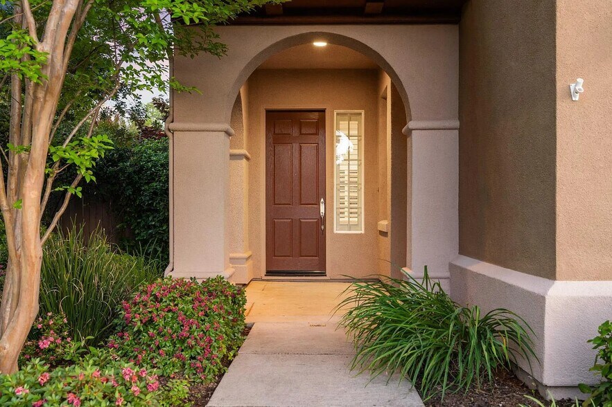 Building Photo - 308 Rialto Ct