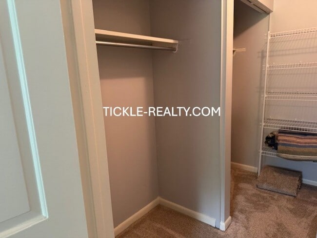 Building Photo - 1 Bedroom Condo in Fairport
