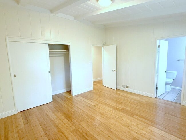 Building Photo - Remodeled One Story Home Located In Desirable Lafayette !