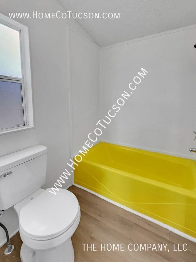 Building Photo - 1591 W Patton St