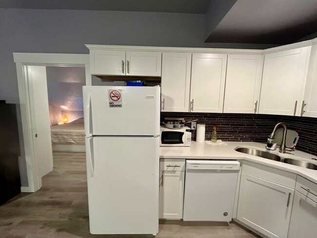Building Photo - 2716 Syringa Ln