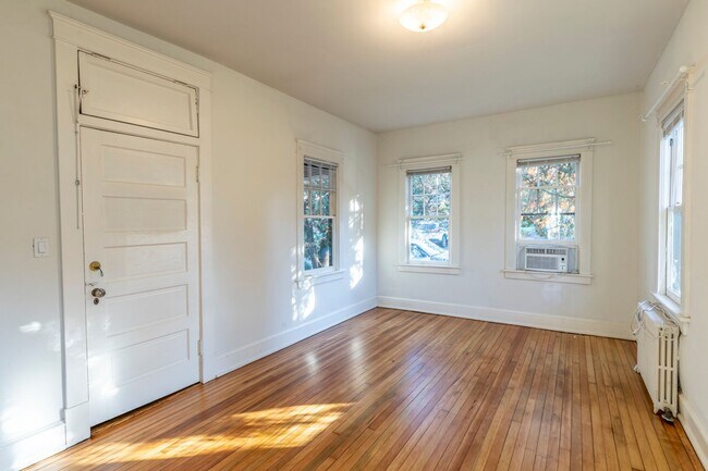 Building Photo - 213 Todd Ave