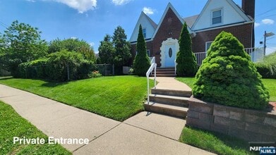 Building Photo - 63 Hamilton Ave