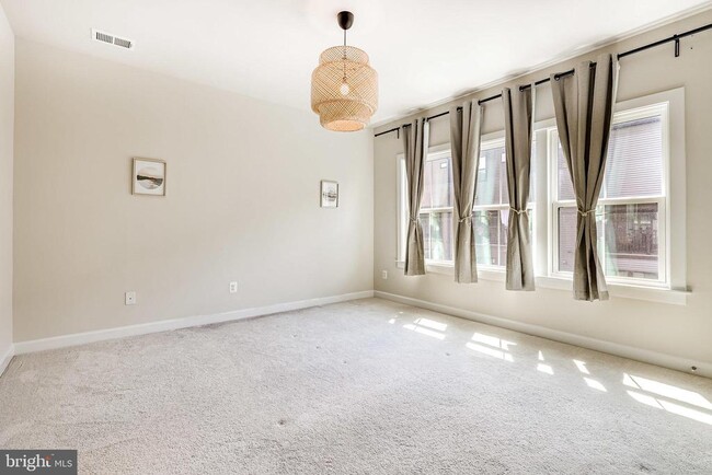 Building Photo - 2335 Water Promenade Ave