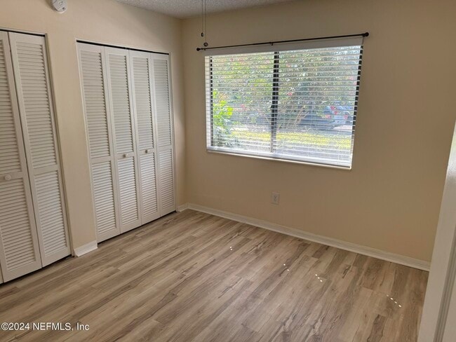 Building Photo - 7620 Baymeadows Cir W