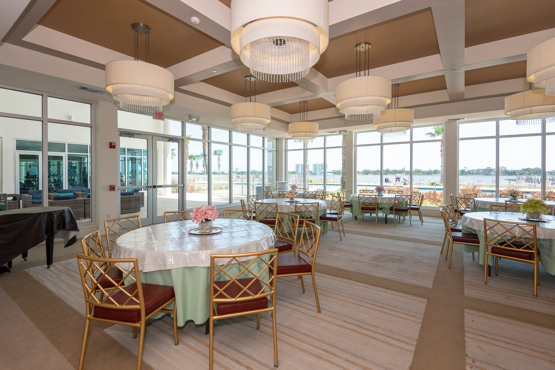 Building Photo - 231 Riverside Dr