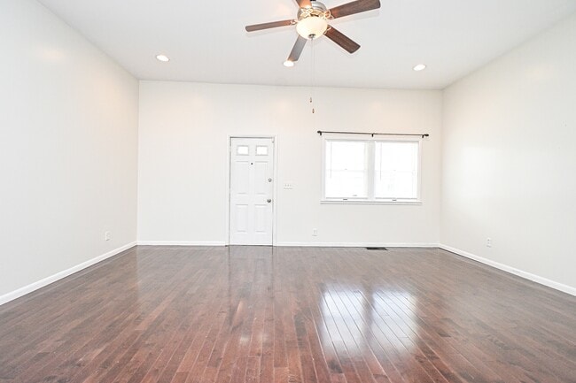 Building Photo - 4110 Eileen Dr