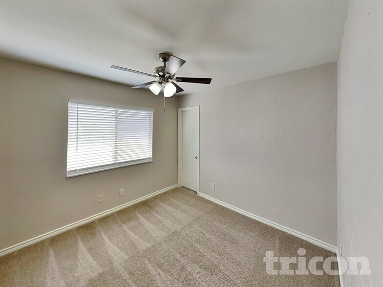 Building Photo - 6704 Dandelion Dr