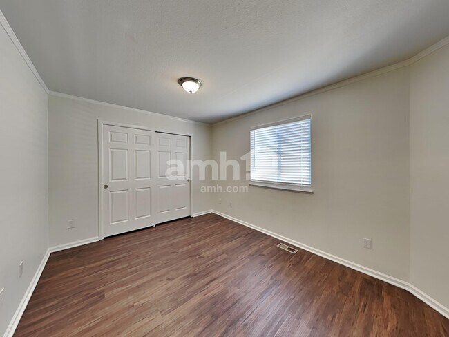 Building Photo - 4815 Talons Mark Dr