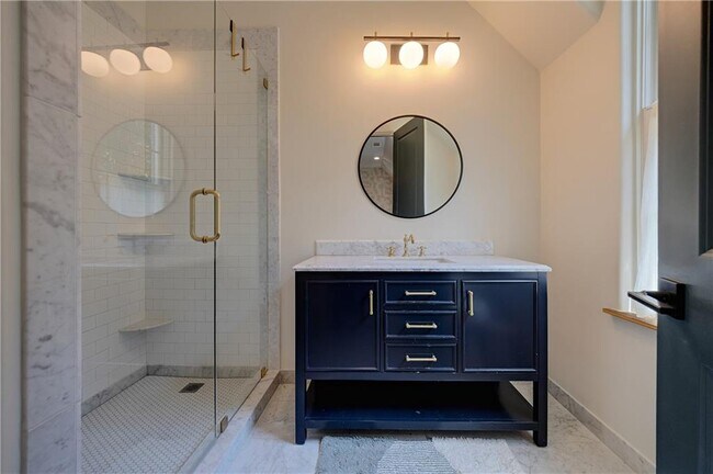 Building Photo - 3570 Knollwood Dr NW