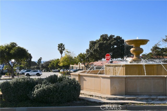 Building Photo - 2120 Palos Verdes Dr W