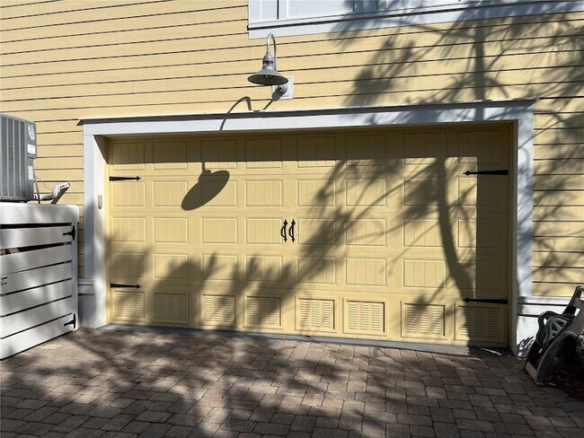 Building Photo - 340 Sapphire Lake Dr