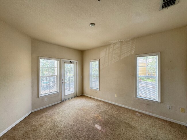 Building Photo - Gated Condo Next to The Mall At Millenia with Great Amenities