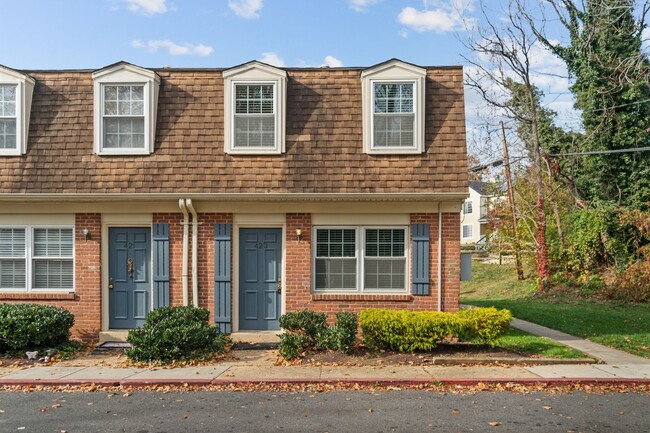 Primary Photo - Coming Soon! End unit townhouse in Annapolis!