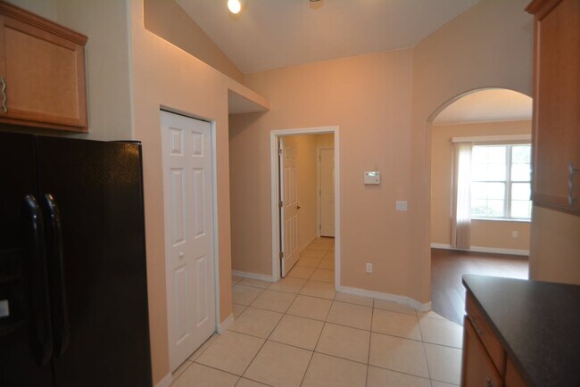 Building Photo - 27 Porcupine Dr